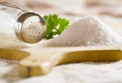 Batasi Asupan Garam 3 Gram Sehari Turunkan Risiko Sakit Kepala Hingga 31 Persen