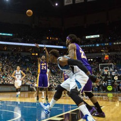 Lewati Rekor Poin Jordan, Kobe Juga Bawa Lakers Menang