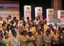 Menkum Akui Munas Riau, Kubu Ical: DPR dan Kantor DPP Milik Kami!