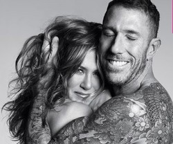 Jennifer Aniston Foto Seksi Tanpa Busana untuk Majalah Allure