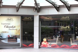 Ini yang Terjadi di Dalam Kafe Lindt Selama 17 Jam Penyanderaan