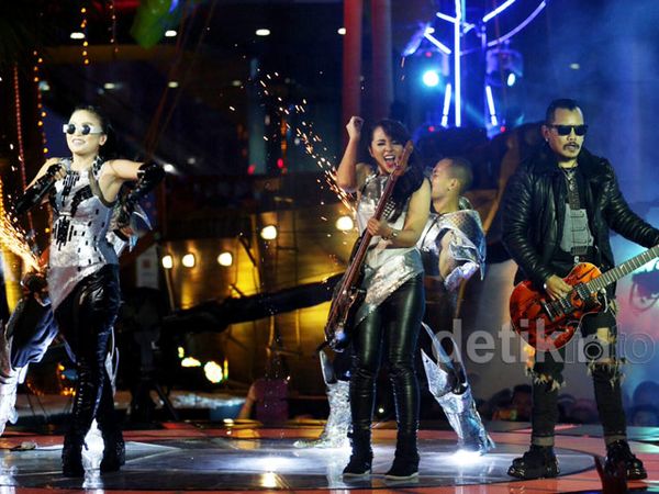 Kotak Nge-rock di '13 Karya Gemilang Transmedia'