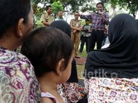 Tinjau Taman Tanjung, Djarot Ajak Warga Diskusi