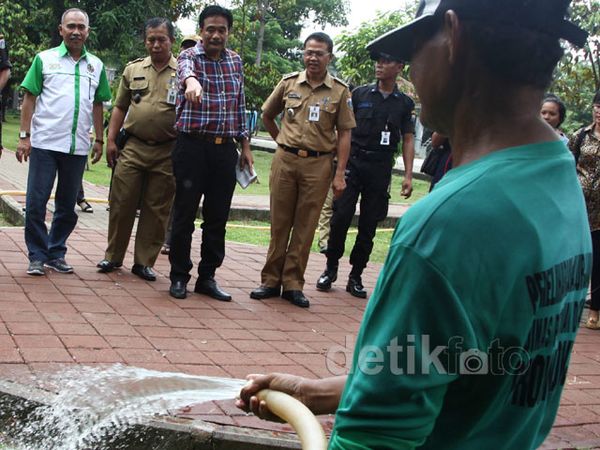 Cawagub Djarot Tinjau Taman Tanjung