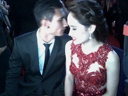 Di Los Angeles, Cinta Laura Kerap Dipuji Mirip Ariana Grande