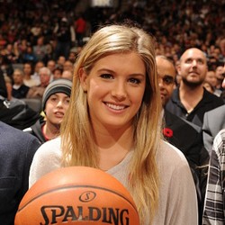 Ikuti Sharapova dan Serena, Bouchard Seriusi Bisnis Modelling