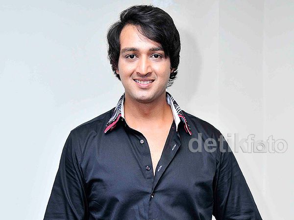 Gantengnya 'Dewa Krisna' Saurabh Raj Jain