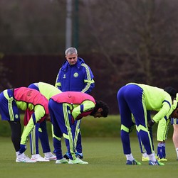 Hormati Derby County, Mourinho Akan Turunkan Tim Kuat