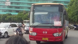 Bus Gratis yang Layani Pemotor di Bundaran HI Masih Sepi