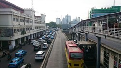 Bus Gratis Tak Jadi Pilihan Pemotor Saat Dilarang Masuk HI, Jalan Tikus Lebih Favorit