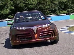Toyota Uji Mobil Bertampang Aneh, Tes-Cross
