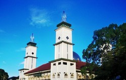 Masjid Agung Garut yang Tua & Bersejarah