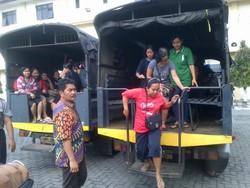 Puluhan Wanita Dijemput Polisi dari Penampungan TKI di Semarang