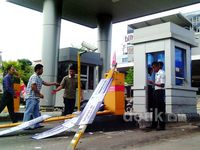 Kerusakan Akibat Bentrokan Sesama Polisi di Batam