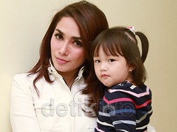 Jakarta Macet, Ussy Sulistiawaty Selalu Bawa Helm