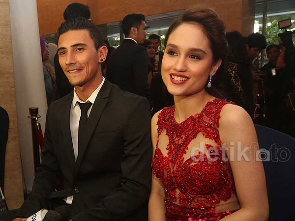 Ini Gebetan Baru Cinta Laura, Ganteng?