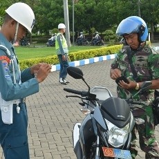 Provost Razia Kendaraan Anggota AAL