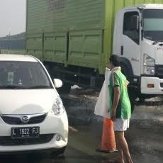 Curah Hujan Tinggi, Exit Tol Porong Tergenang Air Setinggi 30 Cm