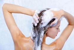 Sampo Antiketombe Bikin Kulit Kepala Mengering, Benar atau Tidak?