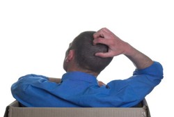 Mana yang Lebih Berbahaya: Rambut Ketombean atau Kutuan?