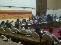 Artis Bollywood Pemeran Mahabarata Ubah Diskusi di DPR Jadi Jumpa Fans