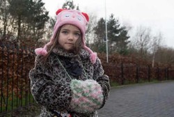 Kena Alergi Langka, Niahm Tak Bisa Main Salju