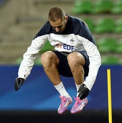 Melompat untuk Melatih Kekuatan dan Kecepatan