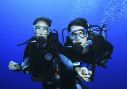 Deep Joy, Kolam Renang Paling Dalam di Dunia!
