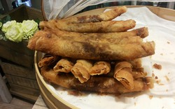 Bekal Dari Ibu: Ngemil Pisang Karamel dan Ongol- ongol Buatan Ibu