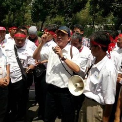 Karyawan Telkom Geruduk Kementerian BUMN