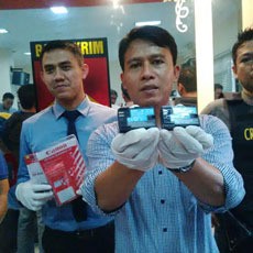 Produk Asesoris Kamera Palsu Disita dari 5 Toko Kamera