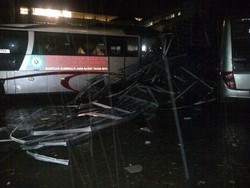 Puting Beliung Hancurkan Atap Perpustakaan UIN Bandung