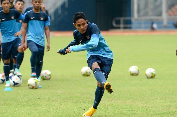Dipanggil Timnas U-23, Evan Siap Bersaing Lagi