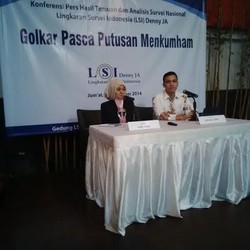 LSI Denny JA: Publik Ingin Golkar Islah, Bukan Duel di Pengadilan