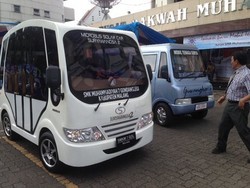 2 Mobil Tenaga Surya Diuji Jakarta-Malang
