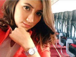 Mei 2014: Tren Pramugari Selfie & Kasus Koper Diinjak