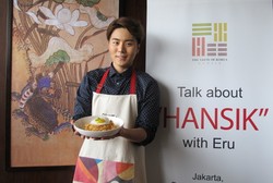 Mampir ke Indonesia, Penyanyi Eru Promosikan Kuliner Korea