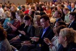 Jemaat Main Ponsel Saat Ibadah, Gereja Dipasangi Jammer