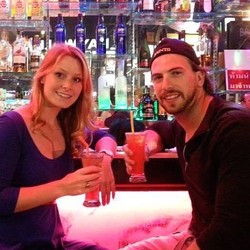 Enaknya, Bisa Keliling Dunia Bareng Mahasiswi Cantik