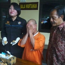 Selundupkan Ganja, Aktivis Lingkar Ganja Nusantara Diamankan