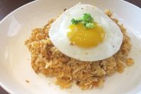 Yuk, Intip Gaya Seru Eru Bikin Nasi Goreng Kimchi!