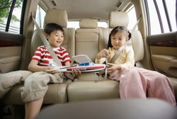 Lindungi Anak dari Rokok, Inggris Siapkan Larangan Merokok di Dalam Mobil