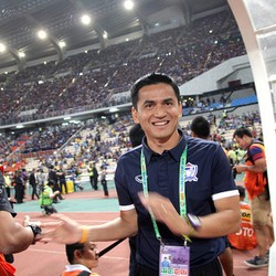 Kiatisuk Senamuang: Usai Medali Emas SEA Games, Kini Trofi Piala AFF