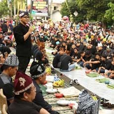 1.771 Ancak Dimakan Bersama Usai Diarak Keliling di Banyuwangi