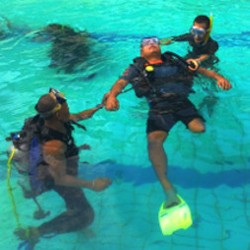 Difabel Berprestasi Ini Berniat Menjadi Penyelam Profesional