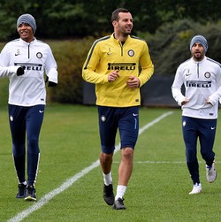 Handanovic Percaya Inter Bisa Kejar Posisi Tiga