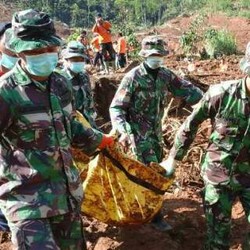 Kopassus Temukan 2 Jasad Korban Longsor Banjarnegara Hari Ini