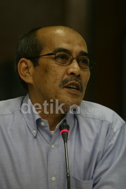 Setelah BBM Subsidi, Selanjutnya Faisal Basri Tentukan Nasib Petral