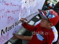 Peringatan Hari Ibu di Bundaran HI