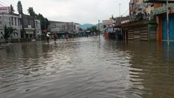 Banjir di Bandung, Warga Kaget: Biasanya Nggak Separah ini